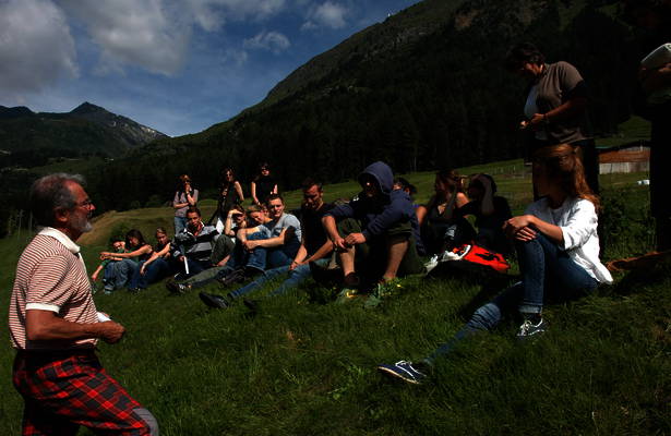 Visita di Airolo guidata dal prof. Gabriele Ceresa per gli studenti d'arte e di architettura di Zurigo
