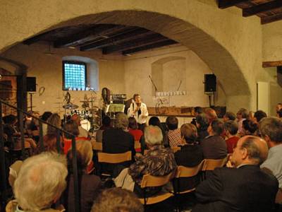 Fernanda Pedrina, presidente di Airolo in transizione, inaugura il festival 2012 al Dazio Grande di Rodi