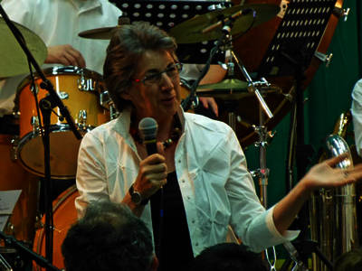 Fernanda Pedrina presenta il progetto di Airolo in transizione “Ricercar Gottardo”, una composizione di Gianluigi Trovesi per la banda PuntSort Fernanda Pedrina presenta il progetto di Airolo in transizione “Ricercar Gottardo”, una composizione di Gianluigi Trovesi per la banda PuntSort